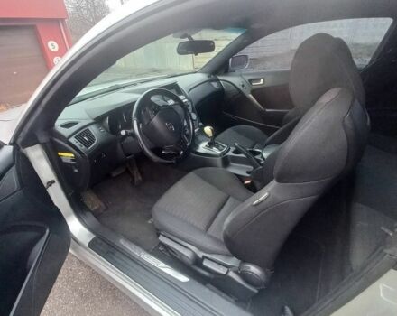 Серый Хендай Генезис, объемом двигателя 2 л и пробегом 140 тыс. км за 10200 $, фото 6 на Automoto.ua