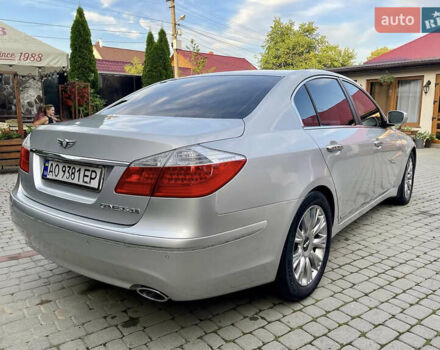 Серый Хендай Генезис, объемом двигателя 3.78 л и пробегом 271 тыс. км за 9999 $, фото 3 на Automoto.ua