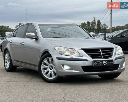 Серый Хендай Генезис, объемом двигателя 3.78 л и пробегом 231 тыс. км за 8500 $, фото 1 на Automoto.ua