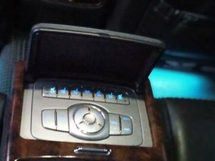 Серый Хендай Генезис, объемом двигателя 3.78 л и пробегом 320 тыс. км за 9800 $, фото 1 на Automoto.ua