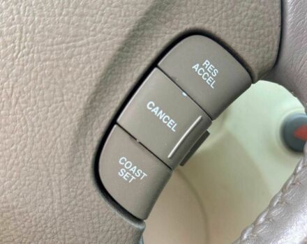 Синій Хендай Генезис, об'ємом двигуна 3.3 л та пробігом 295 тис. км за 5100 $, фото 14 на Automoto.ua