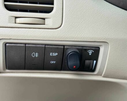 Синій Хендай Генезис, об'ємом двигуна 3.3 л та пробігом 295 тис. км за 5100 $, фото 13 на Automoto.ua