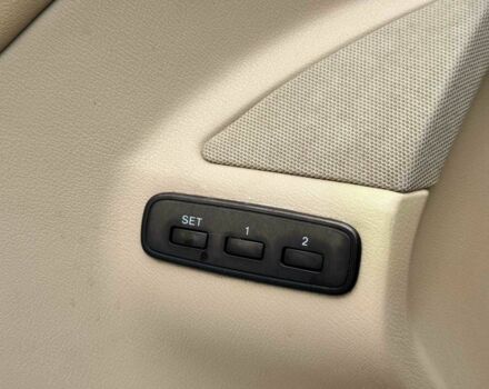 Синій Хендай Генезис, об'ємом двигуна 3.3 л та пробігом 295 тис. км за 5100 $, фото 12 на Automoto.ua