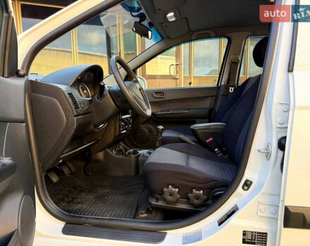 Белый Хендай Гетц, объемом двигателя 1.4 л и пробегом 159 тыс. км за 5000 $, фото 11 на Automoto.ua