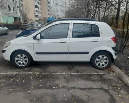 Белый Хендай Гетц, объемом двигателя 1.4 л и пробегом 120 тыс. км за 5000 $, фото 2 на Automoto.ua