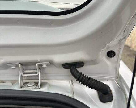 Білий Хендай Гетц, об'ємом двигуна 1.4 л та пробігом 127 тис. км за 5400 $, фото 48 на Automoto.ua