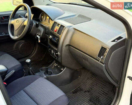 Белый Хендай Гетц, объемом двигателя 1.4 л и пробегом 159 тыс. км за 5000 $, фото 8 на Automoto.ua