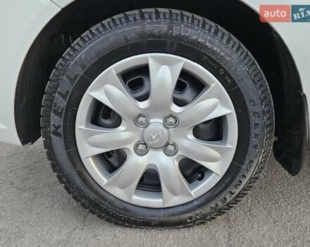 Белый Хендай Гетц, объемом двигателя 1.4 л и пробегом 100 тыс. км за 7000 $, фото 51 на Automoto.ua