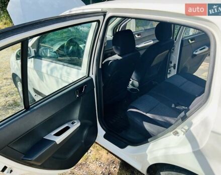 Білий Хендай Гетц, об'ємом двигуна 1.4 л та пробігом 152 тис. км за 6300 $, фото 6 на Automoto.ua