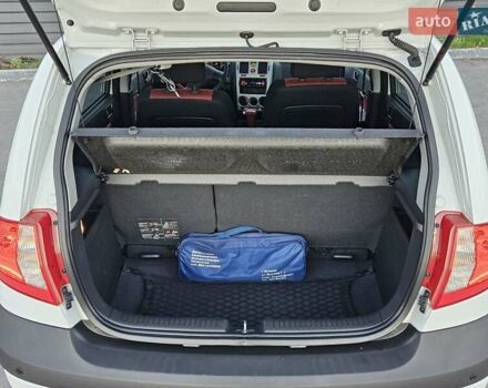 Белый Хендай Гетц, объемом двигателя 1.4 л и пробегом 100 тыс. км за 7000 $, фото 44 на Automoto.ua