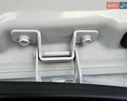 Белый Хендай Гетц, объемом двигателя 1.4 л и пробегом 100 тыс. км за 7000 $, фото 45 на Automoto.ua