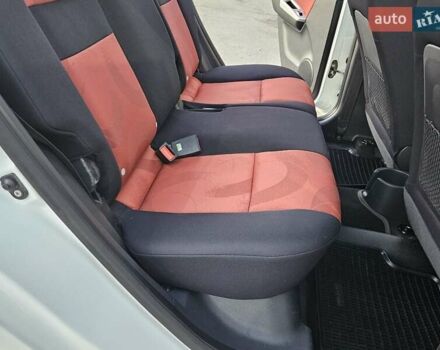 Белый Хендай Гетц, объемом двигателя 1.4 л и пробегом 100 тыс. км за 7000 $, фото 74 на Automoto.ua