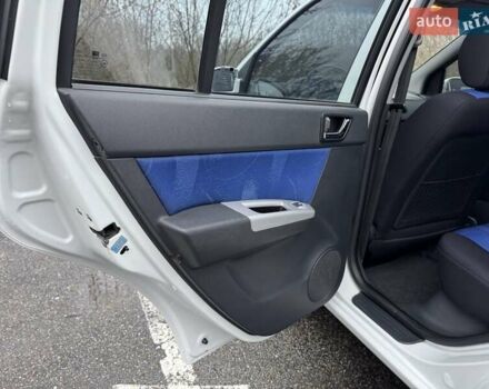 Белый Хендай Гетц, объемом двигателя 1.4 л и пробегом 67 тыс. км за 7500 $, фото 25 на Automoto.ua