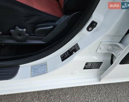 Белый Хендай Гетц, объемом двигателя 1.4 л и пробегом 100 тыс. км за 7000 $, фото 56 на Automoto.ua