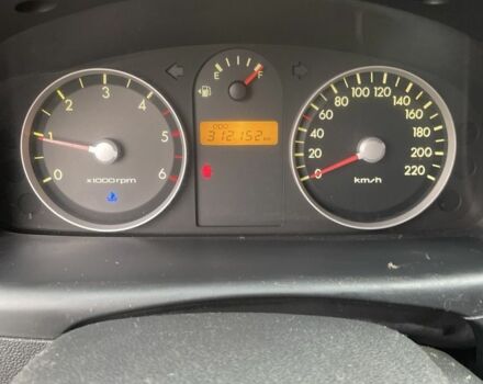 Черный Хендай Гетц, объемом двигателя 1.5 л и пробегом 300 тыс. км за 3800 $, фото 7 на Automoto.ua