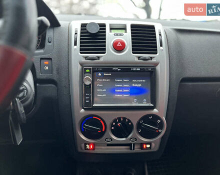 Черный Хендай Гетц, объемом двигателя 1.6 л и пробегом 330 тыс. км за 2900 $, фото 10 на Automoto.ua