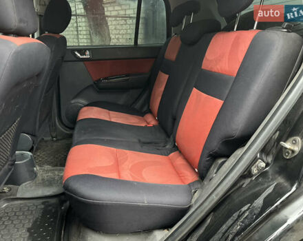 Черный Хендай Гетц, объемом двигателя 1.6 л и пробегом 330 тыс. км за 2900 $, фото 12 на Automoto.ua