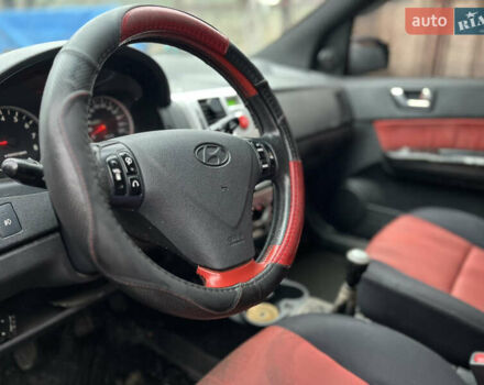 Черный Хендай Гетц, объемом двигателя 1.6 л и пробегом 330 тыс. км за 2900 $, фото 11 на Automoto.ua