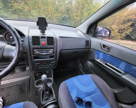 Черный Хендай Гетц, объемом двигателя 1.1 л и пробегом 245 тыс. км за 3300 $, фото 4 на Automoto.ua