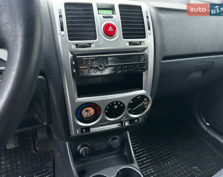 Черный Хендай Гетц, объемом двигателя 1.4 л и пробегом 95 тыс. км за 3900 $, фото 20 на Automoto.ua