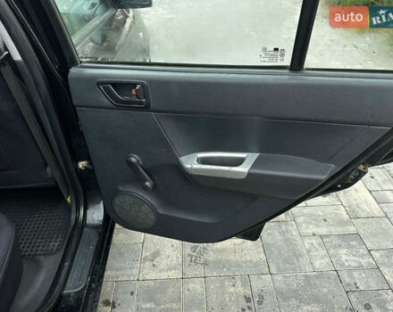 Черный Хендай Гетц, объемом двигателя 1.4 л и пробегом 95 тыс. км за 3900 $, фото 16 на Automoto.ua