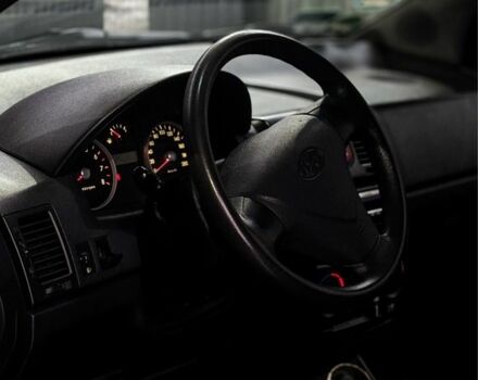 Черный Хендай Гетц, объемом двигателя 1.1 л и пробегом 115 тыс. км за 3900 $, фото 4 на Automoto.ua