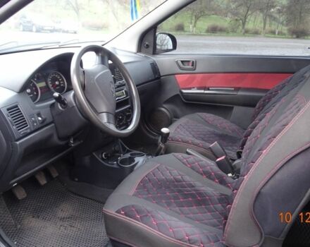 Черный Хендай Гетц, объемом двигателя 1.4 л и пробегом 278 тыс. км за 4200 $, фото 3 на Automoto.ua