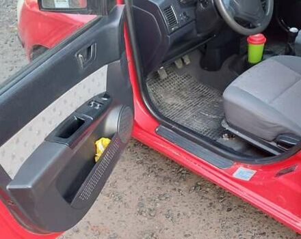 Красный Хендай Гетц, объемом двигателя 1.09 л и пробегом 241 тыс. км за 2900 $, фото 8 на Automoto.ua