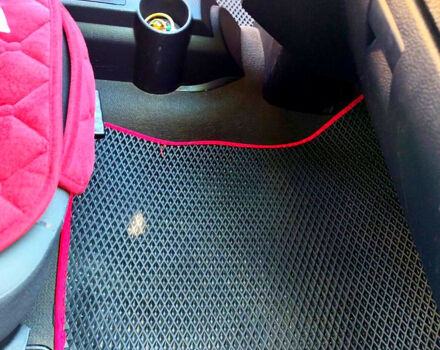 Красный Хендай Гетц, объемом двигателя 1.6 л и пробегом 200 тыс. км за 4200 $, фото 7 на Automoto.ua