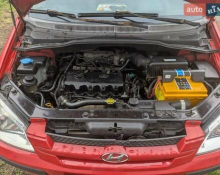Красный Хендай Гетц, объемом двигателя 1.34 л и пробегом 200 тыс. км за 4000 $, фото 12 на Automoto.ua
