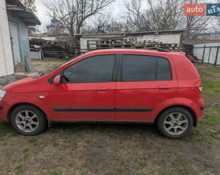 Красный Хендай Гетц, объемом двигателя 1.34 л и пробегом 200 тыс. км за 4000 $, фото 2 на Automoto.ua