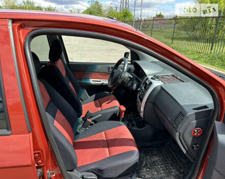 Красный Хендай Гетц, объемом двигателя 1.6 л и пробегом 112 тыс. км за 4999 $, фото 4 на Automoto.ua