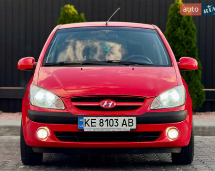 Красный Хендай Гетц, объемом двигателя 1.6 л и пробегом 170 тыс. км за 5999 $, фото 2 на Automoto.ua