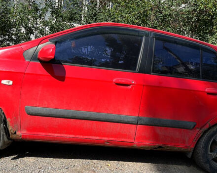 Красный Хендай Гетц, объемом двигателя 1.4 л и пробегом 190 тыс. км за 1500 $, фото 2 на Automoto.ua