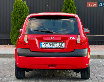 Красный Хендай Гетц, объемом двигателя 1.6 л и пробегом 170 тыс. км за 5999 $, фото 5 на Automoto.ua