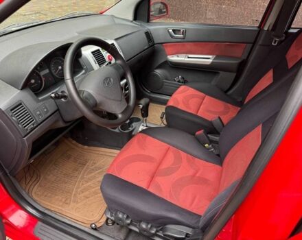 Красный Хендай Гетц, объемом двигателя 1.4 л и пробегом 188 тыс. км за 5500 $, фото 6 на Automoto.ua