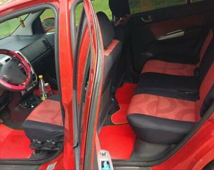 Красный Хендай Гетц, объемом двигателя 1.4 л и пробегом 197 тыс. км за 4600 $, фото 4 на Automoto.ua