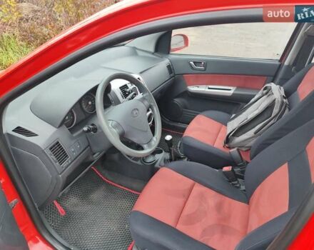 Червоний Хендай Гетц, об'ємом двигуна 1.4 л та пробігом 166 тис. км за 3900 $, фото 9 на Automoto.ua