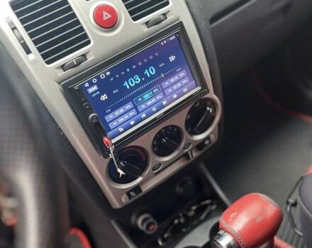 Червоний Хендай Гетц, об'ємом двигуна 1.6 л та пробігом 228 тис. км за 5200 $, фото 7 на Automoto.ua