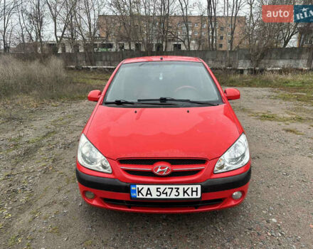 Красный Хендай Гетц, объемом двигателя 1.4 л и пробегом 201 тыс. км за 5600 $, фото 1 на Automoto.ua