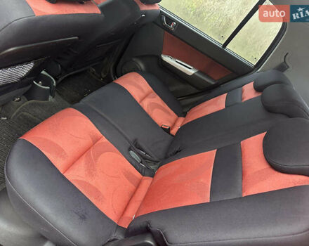 Красный Хендай Гетц, объемом двигателя 1.4 л и пробегом 201 тыс. км за 5600 $, фото 10 на Automoto.ua