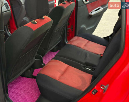 Красный Хендай Гетц, объемом двигателя 1.6 л и пробегом 170 тыс. км за 5999 $, фото 10 на Automoto.ua