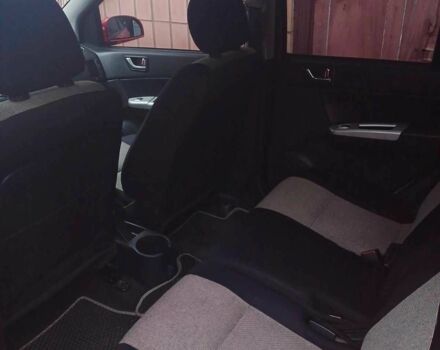 Красный Хендай Гетц, объемом двигателя 1.6 л и пробегом 225 тыс. км за 3800 $, фото 4 на Automoto.ua