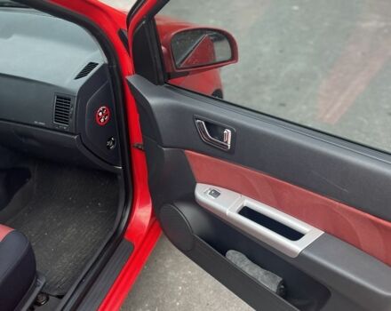 Червоний Хендай Гетц, об'ємом двигуна 1.4 л та пробігом 201 тис. км за 5000 $, фото 17 на Automoto.ua