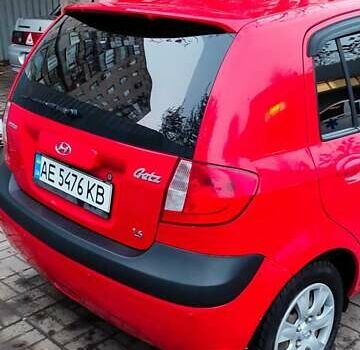 Красный Хендай Гетц, объемом двигателя 1.6 л и пробегом 106 тыс. км за 5900 $, фото 2 на Automoto.ua