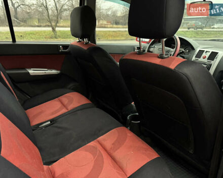 Красный Хендай Гетц, объемом двигателя 1.4 л и пробегом 143 тыс. км за 5500 $, фото 15 на Automoto.ua