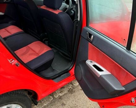 Красный Хендай Гетц, объемом двигателя 1.4 л и пробегом 165 тыс. км за 5950 $, фото 3 на Automoto.ua