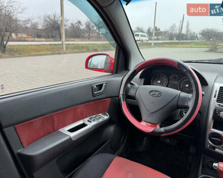 Красный Хендай Гетц, объемом двигателя 1.4 л и пробегом 143 тыс. км за 5500 $, фото 10 на Automoto.ua