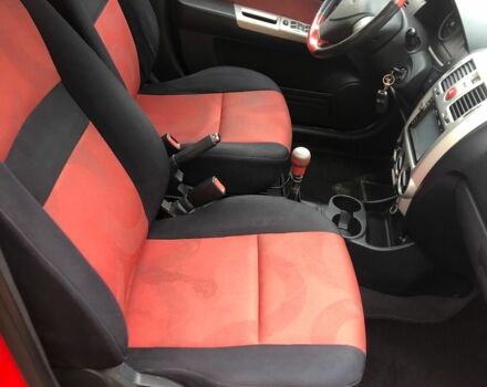 Красный Хендай Гетц, объемом двигателя 1.4 л и пробегом 94 тыс. км за 4950 $, фото 18 на Automoto.ua