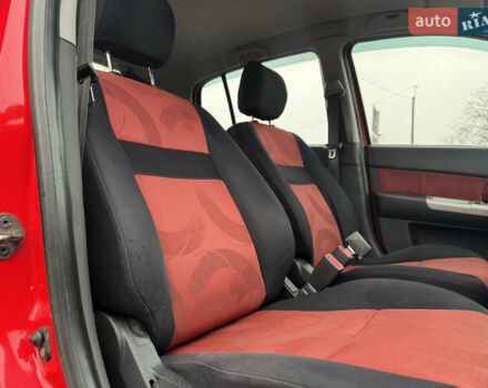 Красный Хендай Гетц, объемом двигателя 1.4 л и пробегом 143 тыс. км за 5500 $, фото 17 на Automoto.ua